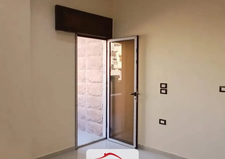 للبيع غرفتان