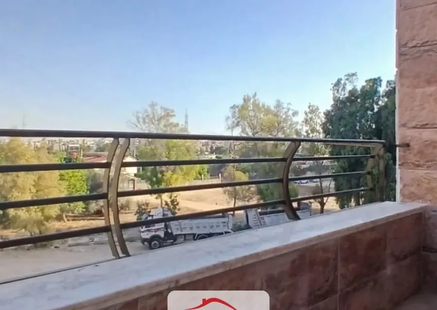 للبيع غرفتان