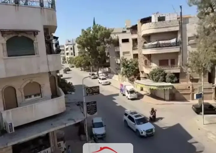 للبيع 4 غرف