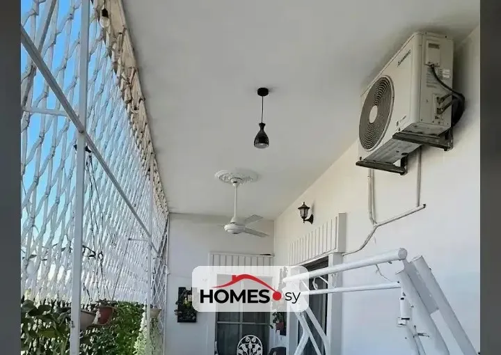 للبيع 4 غرف