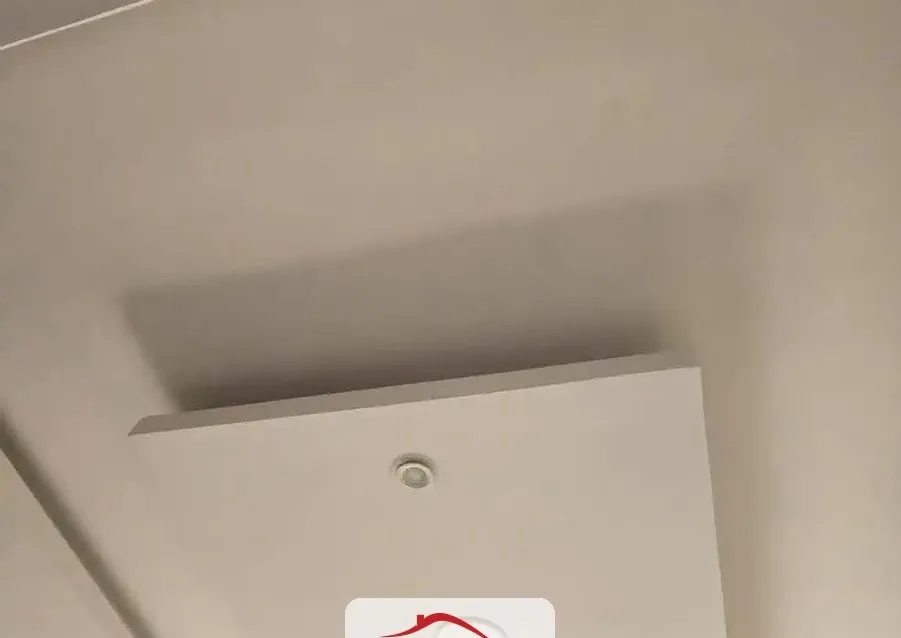 للبيع غرفتان