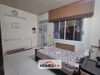 للبيع عدة غرف