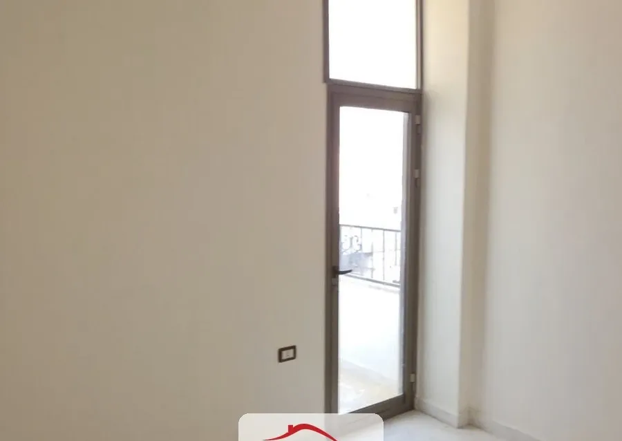 للبيع غرفتان