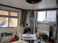 للبيع عدة غرف