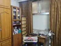 للبيع عدة غرف