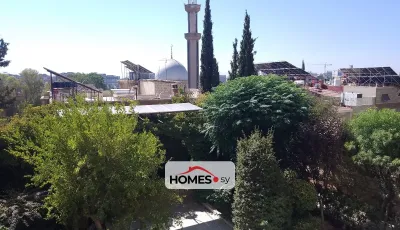 للبيع عدة غرف