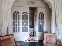 للبيع عدة غرف