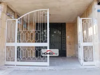 للبيع عدة غرف