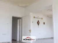 للبيع عدة غرف