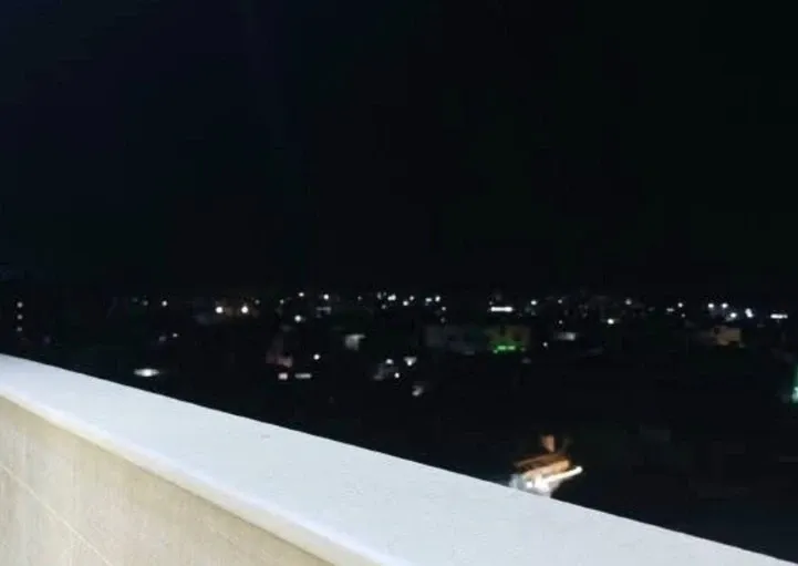 للبيع 4 غرف