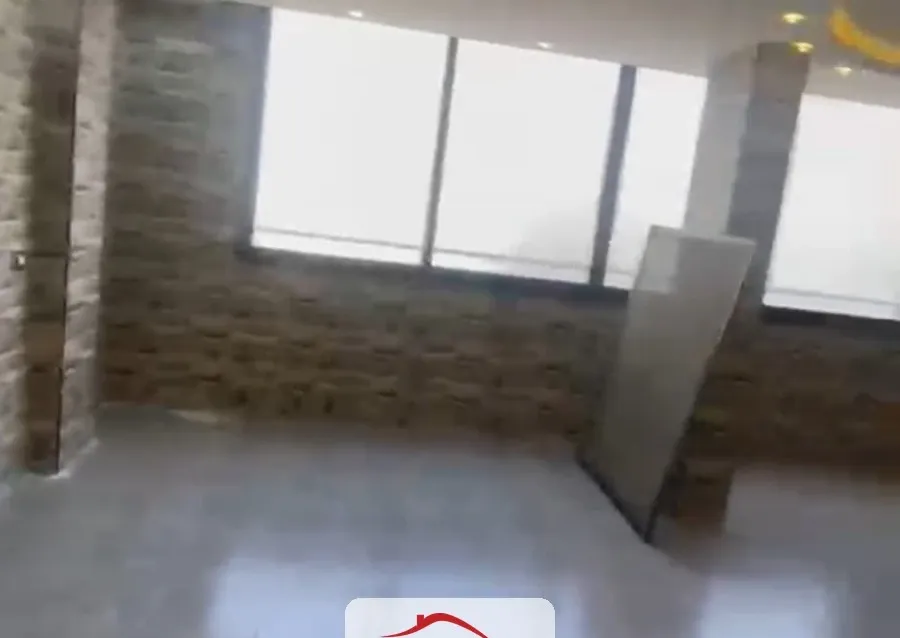 للبيع غرفتان