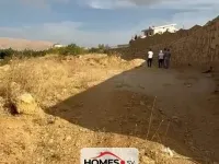 للبيع أرض