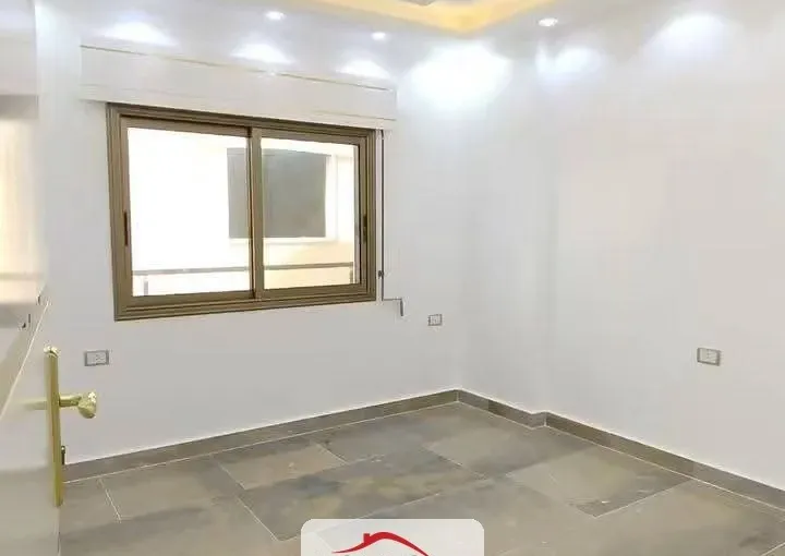 للبيع غرفتان