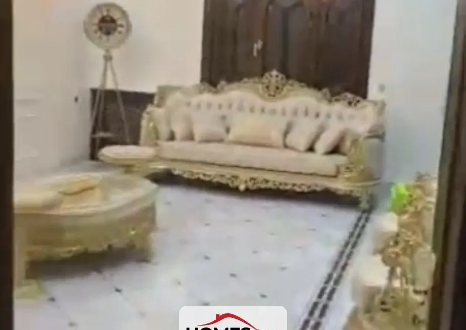 للبيع عدة غرف