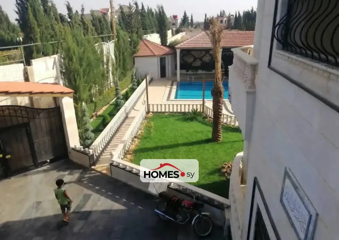 للبيع فيلا