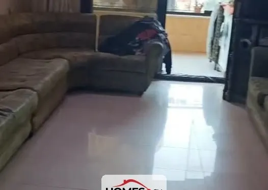 للبيع عدة غرف