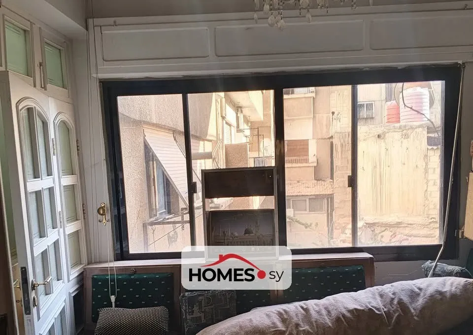 للبيع 4 غرف