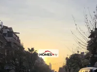 للبيع عدة غرف