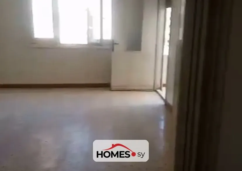 للبيع 4 غرف