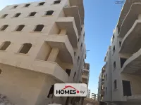 للبيع عدة غرف