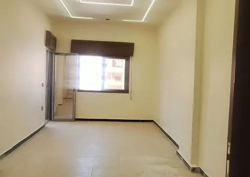 للبيع غرفتان