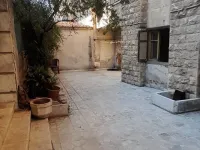 للبيع عدة غرف