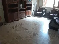 للبيع عدة غرف