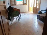 للبيع عدة غرف