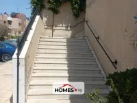 للبيع غرفتان