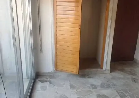 للبيع 4 غرف