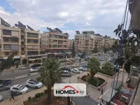 للبيع عدة غرف