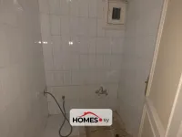 للبيع عدة غرف
