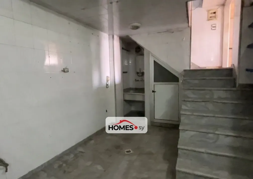 للبيع محل