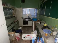 للبيع عدة غرف