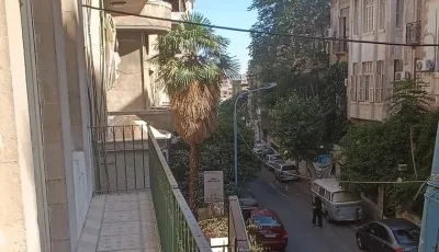 للبيع عدة غرف