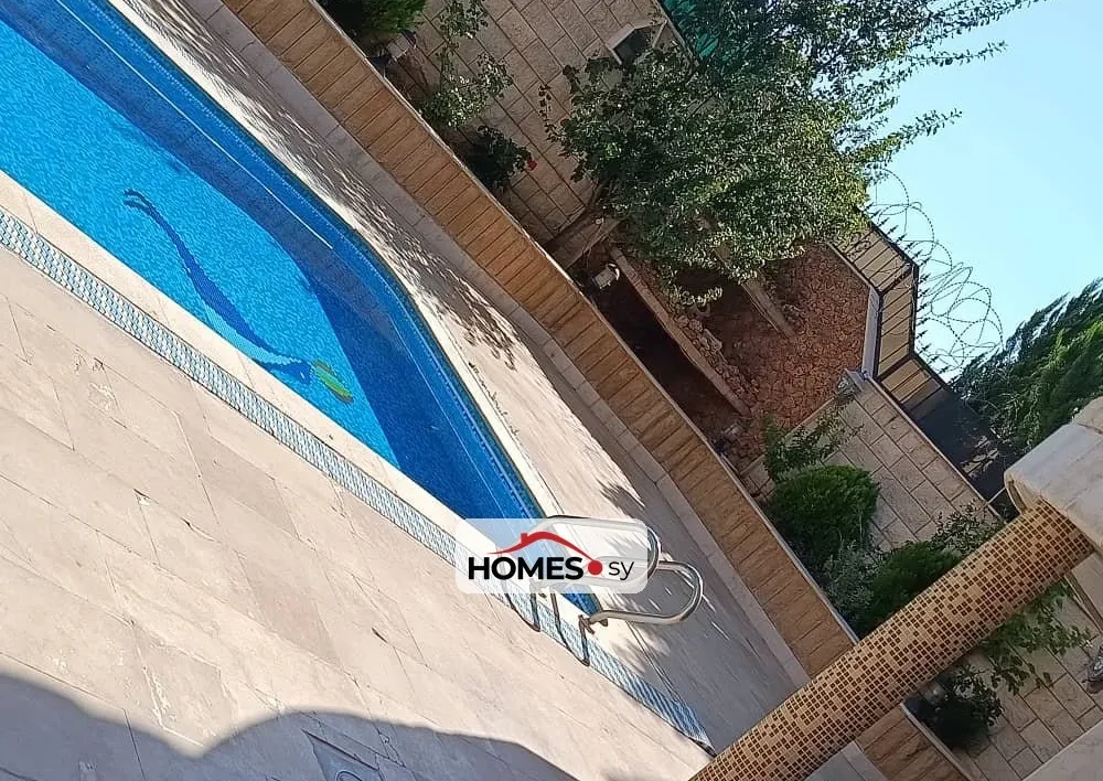 للبيع فيلا