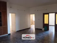 للبيع عدة غرف