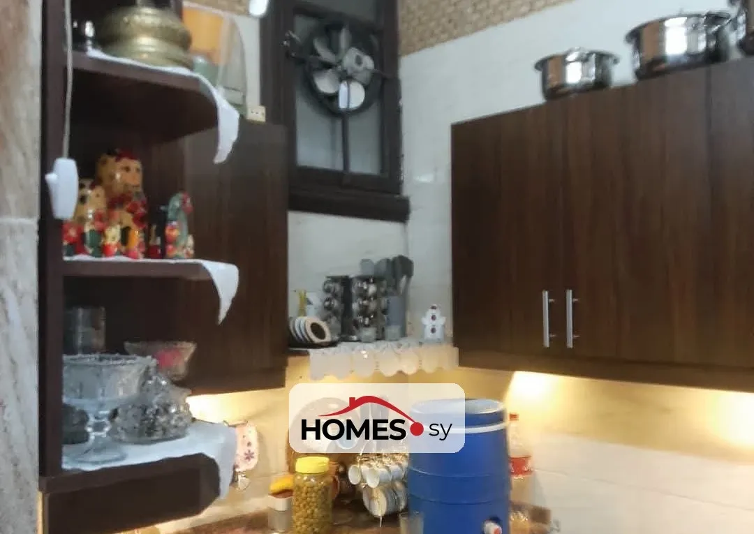 للبيع 4 غرف