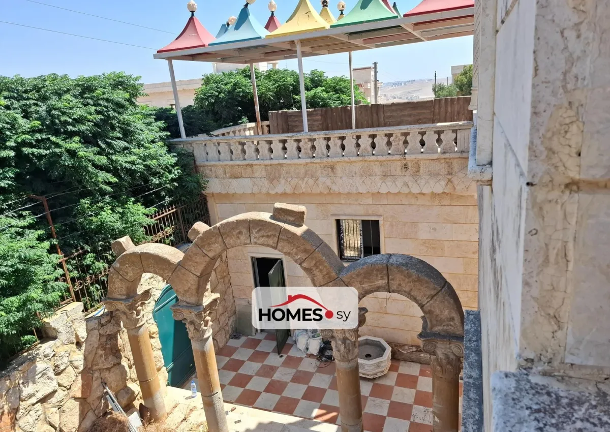 للبيع فيلا
