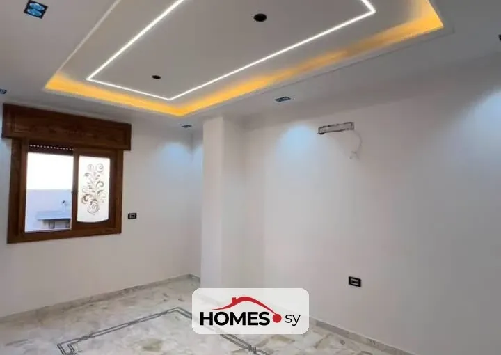 للبيع 4 غرف