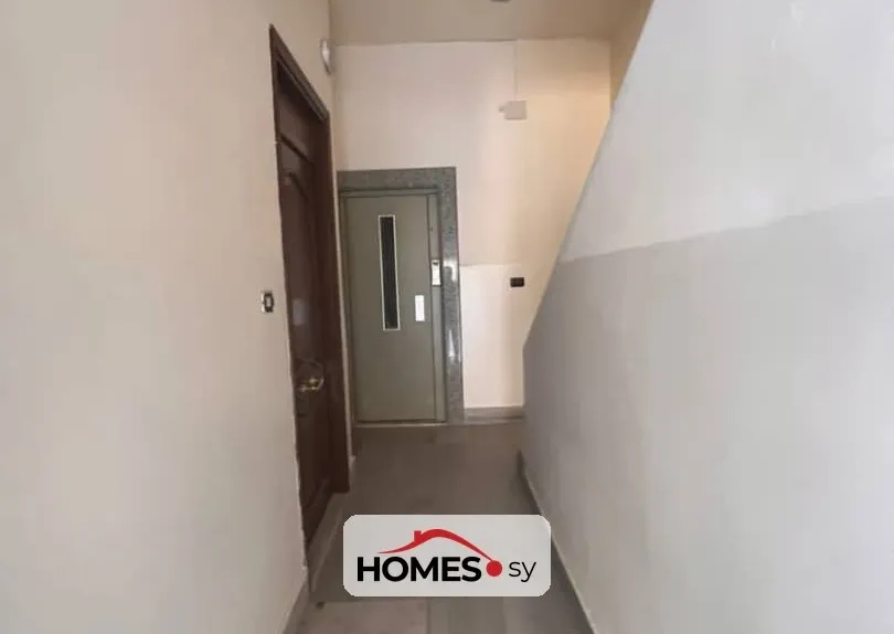 للبيع غرفتان