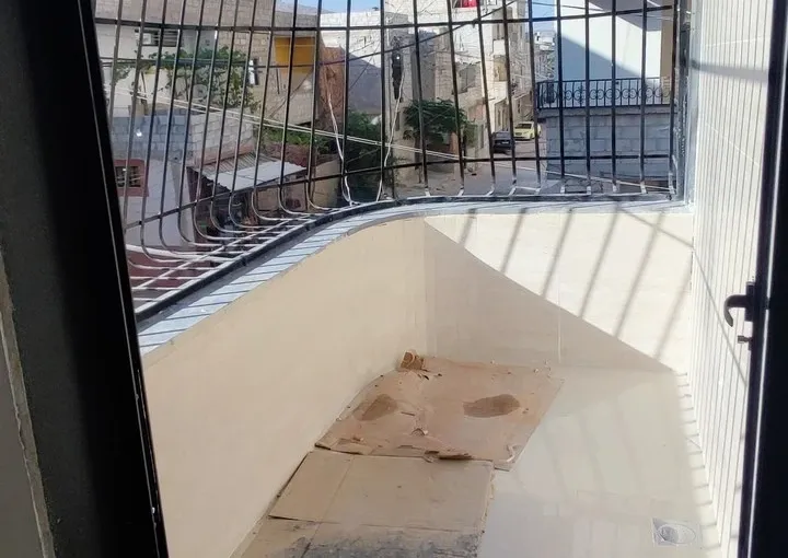 للبيع غرفتان