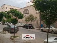للبيع عدة غرف