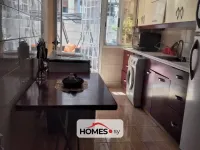 للبيع عدة غرف