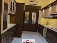 للبيع عدة غرف