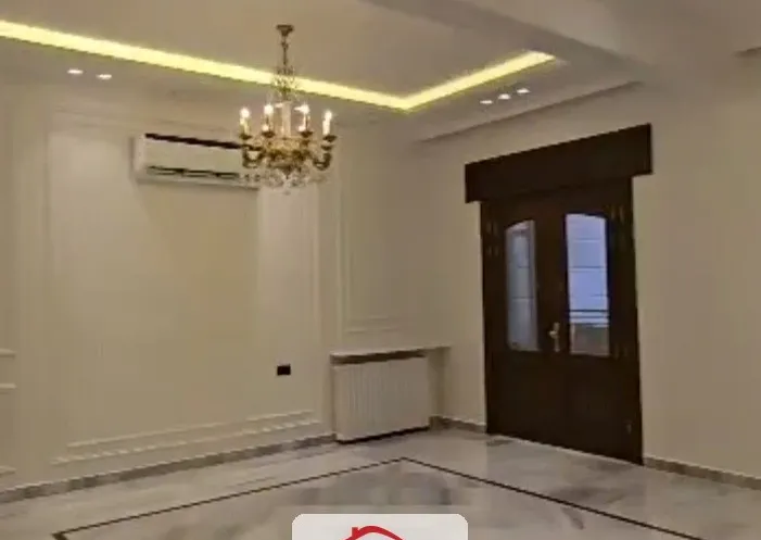 للبيع عدة غرف