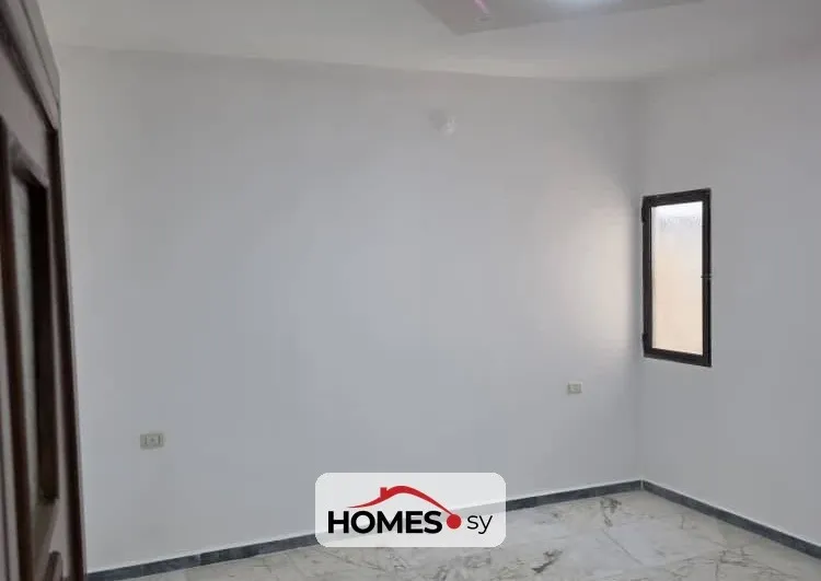 للبيع 4 غرف