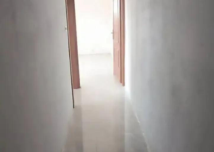 للبيع غرفتان