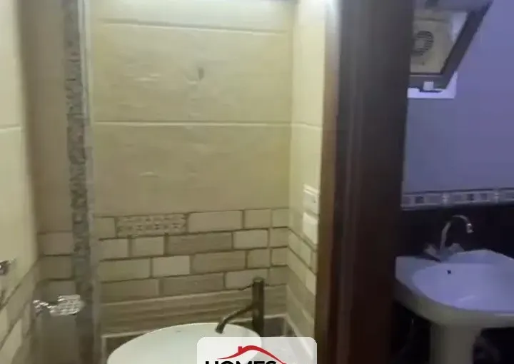 للبيع 4 غرف