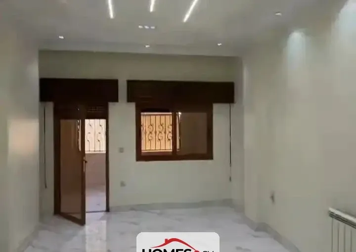 للبيع 4 غرف